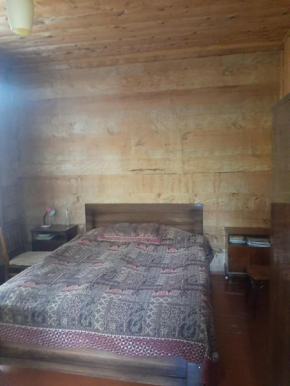 Lela's Hotel
